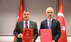 İngiltere’de Türkiye ile Umman arasında denizcilik ve ulaştırma alanında iş birliği için 2 yeni imza