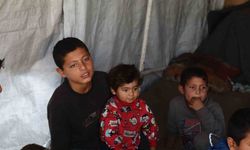 İsrail saldırılarında 5 çocuğunu kaybeden Filistinli kadın, 36 torununa bakıyor