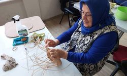 KAR-MEK’te üretken eller iş başında