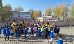 Kars Yeşilay minik yüreklere dokundu