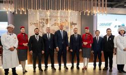 Kültür ve Turizm Bakanı Ersoy: "(Turizmde) Yıl sonu hedefimiz 64 milyar dolara emin adımlarla ilerliyoruz"