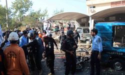 Pakistan’daki intihar saldırısını Pakistan Talibanı üstlendi