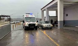 Siverek’te Otomobil ile Traktör Çarpıştı: 5 Yaralı