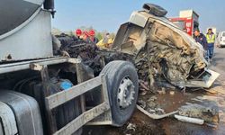 Süt tankeri tıra çarptı: 1 yaralı