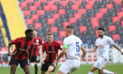Trendyol Süper Lig: Gaziantep FK: 1 - Çaykur Rizespor: 1 (İlk yarı)