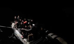 13’ü çocuk 29 düzensiz göçmen kurtarıldı, 2 göçmen kaçakçısı yakalandı