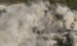 Adana’da yol yapım mücadelesi, patlama anı film sahnesini aratmadı