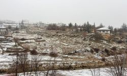 Adana’nın yüksek kesimlerine kar yağdı