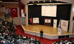 ADÜ’de "Diksiyon ve Topluluk Önünde Konuşma Sanatı" etkinliği gerçekleşti