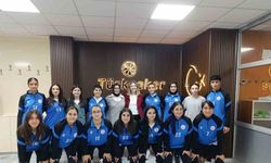 Ağrı’da kadın futbol takımına moral yemeği