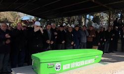 Akdeniz’e açılıp, cansız bedeni Kıbrıs’ta bulunan balıkçı, memleketinde son yolculuğuna uğurlandı