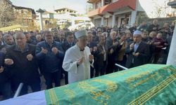 Alaplı İlçe Milli Eğitim Müdürü annesinin cenaze namazını kıldırdı