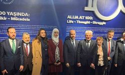Aliya İzzetbegoviç’in 100. doğum yılına özel sergi AKM’de açıldı