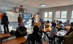 Altıntaş'ta Aile Okulu Kursu devam ediyor