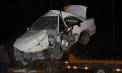 Amasya’da iki otomobilin çarpıştığı feci kazada kamerada