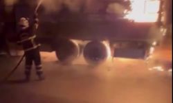 Amasya’da plastik halı yüklü kamyonda korkutan yangın