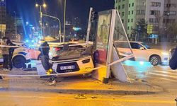 Ankara’da araçla motosiklet çarpıştı: 4 yaralı