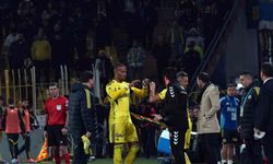 Archie Brown devam edemedi