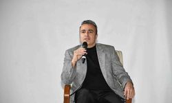 Ardahan Valisi Hayrettin Çiçek, 'Kariyer Günleri' etkinliğinde öğrencilerle bir araya geldi