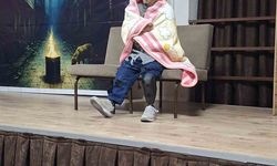 Ayvalıklı engelli oyuncudan "Yalnız Bir Adamın Hikayesi"