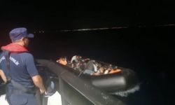 Ayvalık’ta 23 göçmen sahil güvenlik ekiplerinden kaçamadı