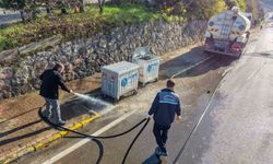 Başiskele’de cadde ve sokaklarda temizlik çalışması yürütülüyor