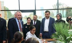 Başkan Büyükakın: "Kütüphanelerde gençlerimizi geleceğe hazırlıyoruz"