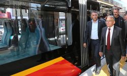 Başkan Büyükkılıç’tan 1 yılda 90 saat ücretsiz tramvay hizmeti