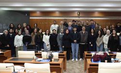 Başkan Sekmen, EBYÜ Hukuk Fakültesi öğrencilerini ağırladı