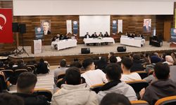 Bayburt'ta 'Liseler Arası Münazara Yarışması' devam ediyor