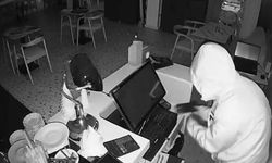 Beylikdüzü’nde 3 işyerinden toplam  51 bin 500 TL çalan hırsızlar kamerada