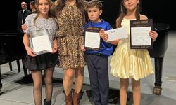 Bilecikli öğrenciler Kıbrıs’taki piyano festivalinden ödülle döndü