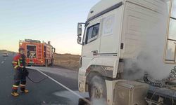 Bingöl’de seyir halindeki tırda yangın paniği: Facia son anda önlendi