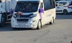 Bodrum’da gelin dolmuşu ilçe sokaklarını şenlik alanına çevirdi