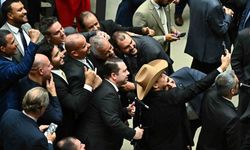 Brezilya’da darbe teşebbüsü suçundan hapis yatan Bolsonaro’nun ceza süresini düşüren tasarı onaylandı