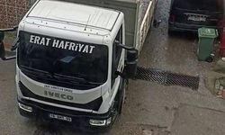 Bursa’da bir kamyon sokak arasındaki araca ağır zarar verip kaçtı