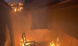 Bursa’da terk edilen evde çıkan yangın paniğe neden oldu