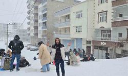 Çermik'te karın yağışına en çok çocuklar sevindi