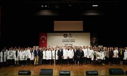 Cerrahpaşa Tıp Fakültesi öğrencileri Bahçelievler’de beyaz önlük giydi