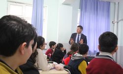 Cizre’de öğrencilere MEBİ’nin eğitimdeki etkisi anlatıldı