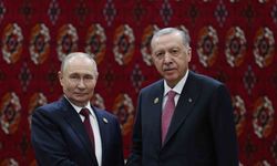 Cumhurbaşkanı Recep Tayyip Erdoğan ile Rusya Devlet Başkanı Vladimir Putin’in Aşkabat’taki görüşmesi başladı.