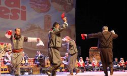 Denizli’de düzenlenen "Urfa Sıra Gecesi" ile kültürler buluştu