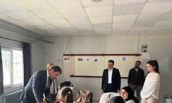 Dicle Kaymakamı Mustafa Atış özel gereksinimli öğrencilerle buluştu