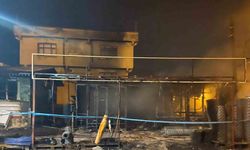 Diyarbakır’da hırdavat dükkanı alevlere teslim oldu