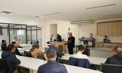 Diyarbakır’ın 57 yıllık kuyumculuk hafızası olan zanaatkar, öğretmenlerle buluştu