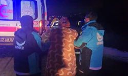 Doğum sancısı başlayan kadının imdadına karlı yolları aşan UMKE ekipleri yetişti