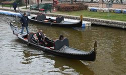 Dondurucu soğuklara rağmen gondol keyfi Eskişehir’in gezi rutininden çıkmadı