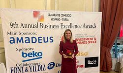 Ebru Özdemir’e İspanya’dan ‘Mesleki Liyakat Ödülü’