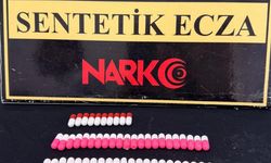 Ekiplerin şüphelendiği şahsın üzerinden uyuşturucu çıktı