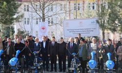 Elazığ’da çiftçilere çapa makinesi dağıtıldı